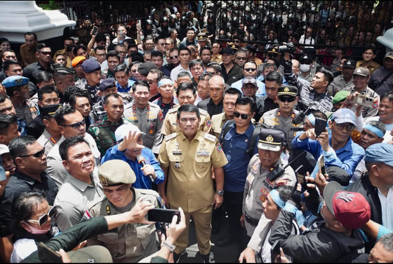 Gubernur Sulut Temui Buruh, Janji Tindak Lanjuti Aspirasi