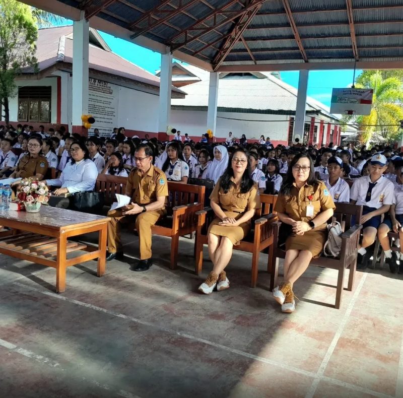 SMPN 8 Manado Rayakan HUT ke-44 dengan Semangat Kebersamaan dan Prestasi